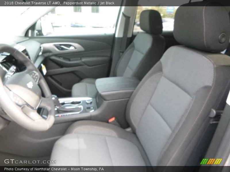 Pepperdust Metallic / Jet Black 2018 Chevrolet Traverse LT AWD