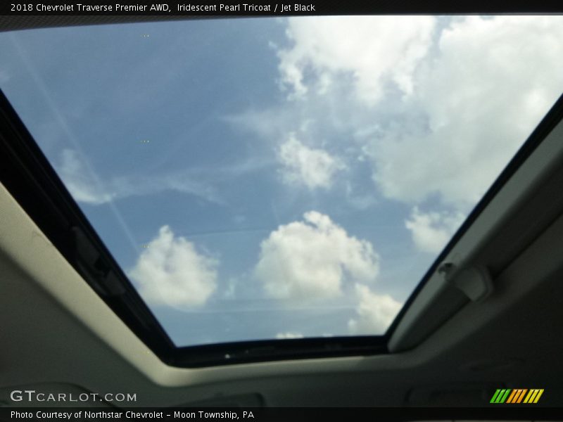 Iridescent Pearl Tricoat / Jet Black 2018 Chevrolet Traverse Premier AWD