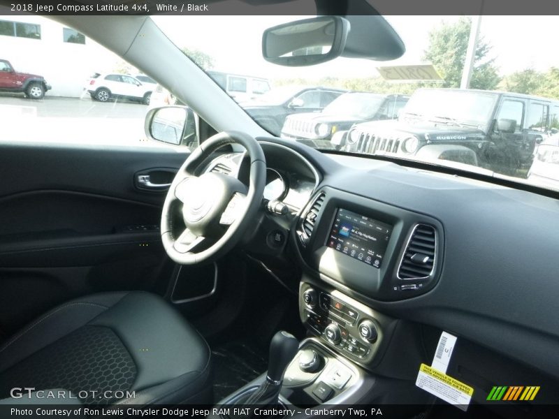 White / Black 2018 Jeep Compass Latitude 4x4