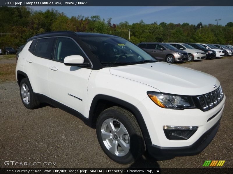 White / Black 2018 Jeep Compass Latitude 4x4