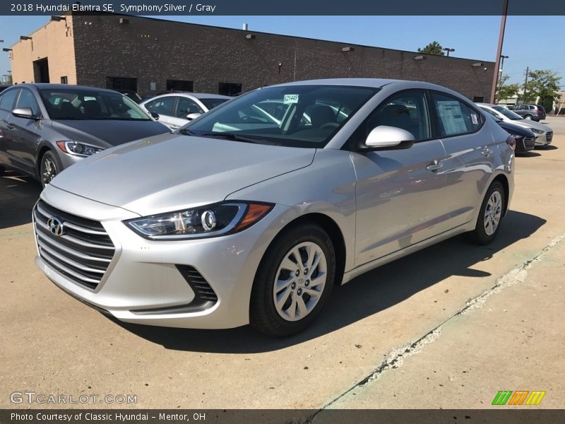 Symphony Silver / Gray 2018 Hyundai Elantra SE
