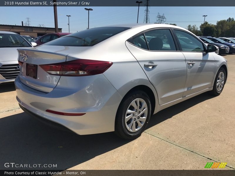 Symphony Silver / Gray 2018 Hyundai Elantra SE