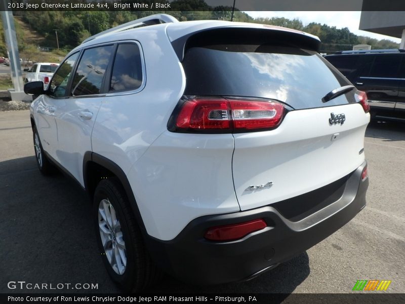 Bright White / Black 2018 Jeep Cherokee Latitude 4x4