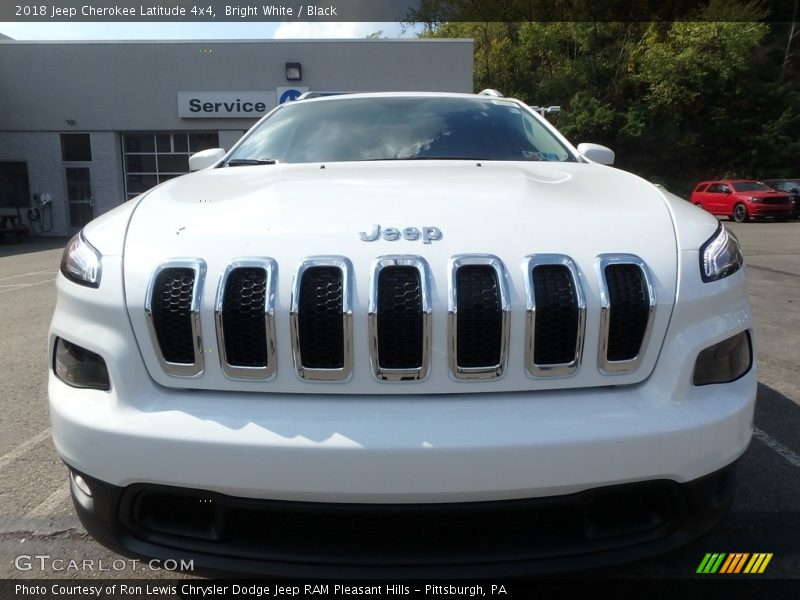Bright White / Black 2018 Jeep Cherokee Latitude 4x4