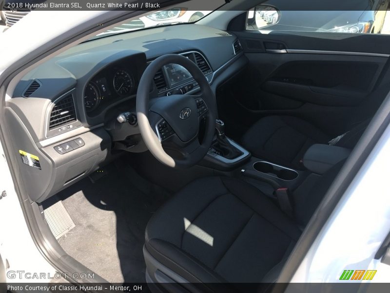 Quartz White Pearl / Black 2018 Hyundai Elantra SEL