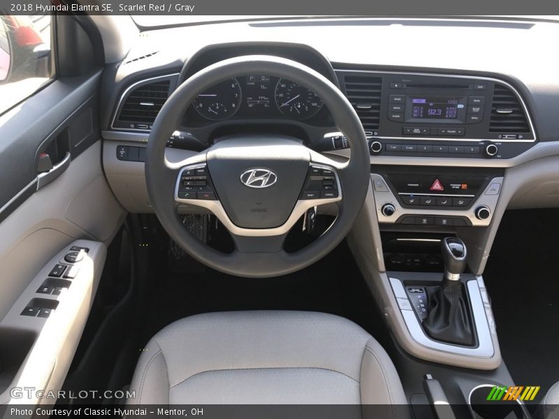 Scarlet Red / Gray 2018 Hyundai Elantra SE