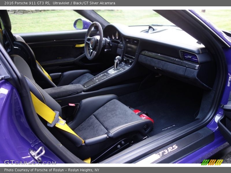 Dashboard of 2016 911 GT3 RS