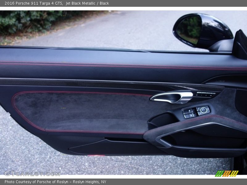 Door Panel of 2016 911 Targa 4 GTS