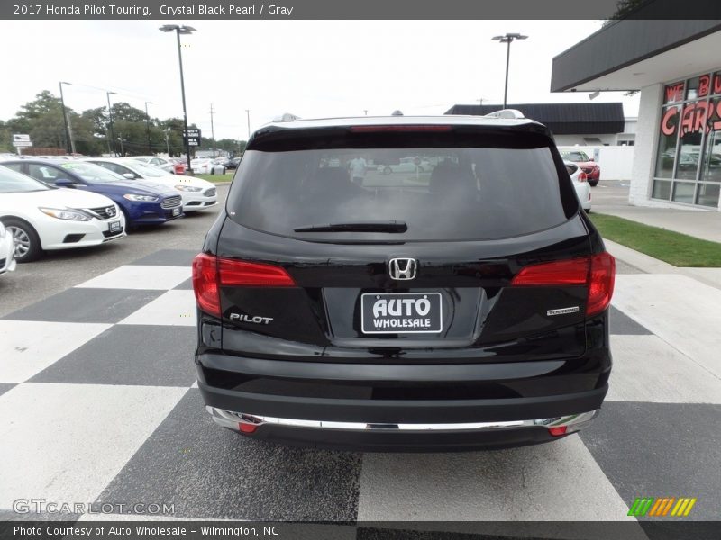 Crystal Black Pearl / Gray 2017 Honda Pilot Touring