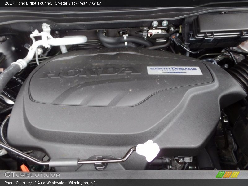 Crystal Black Pearl / Gray 2017 Honda Pilot Touring