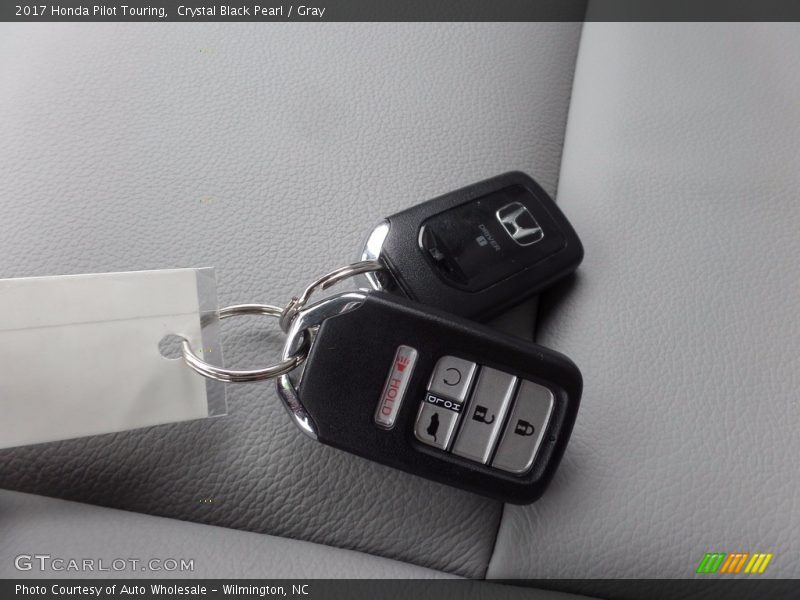Crystal Black Pearl / Gray 2017 Honda Pilot Touring