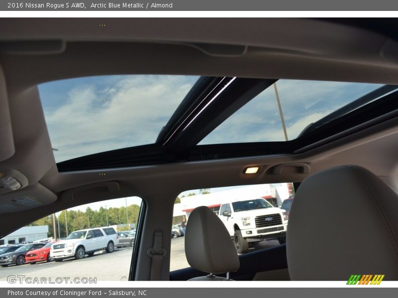 Arctic Blue Metallic / Almond 2016 Nissan Rogue S AWD