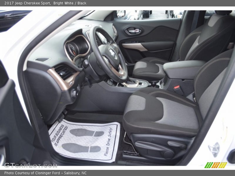 Bright White / Black 2017 Jeep Cherokee Sport