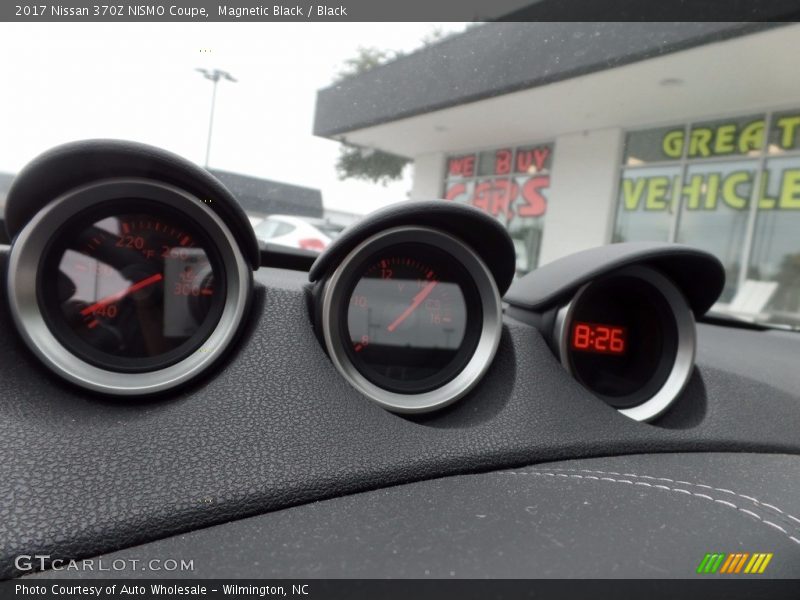 Magnetic Black / Black 2017 Nissan 370Z NISMO Coupe