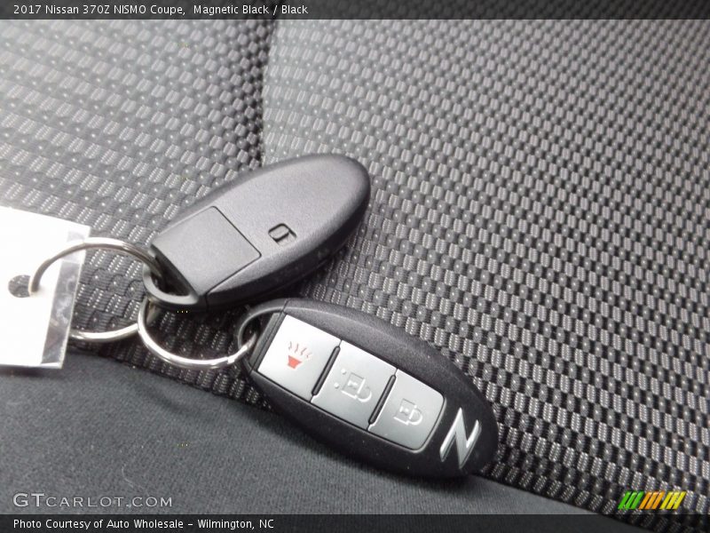 Keys of 2017 370Z NISMO Coupe