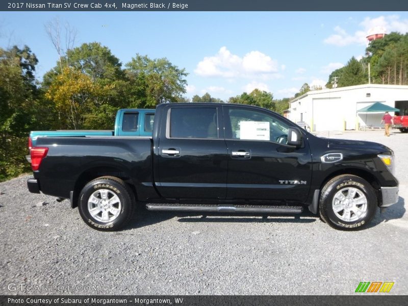 Magnetic Black / Beige 2017 Nissan Titan SV Crew Cab 4x4