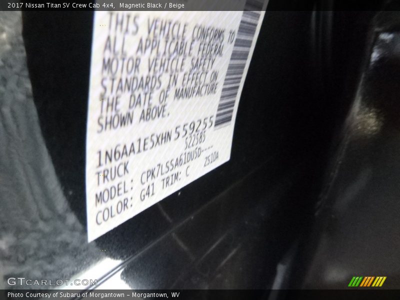 Magnetic Black / Beige 2017 Nissan Titan SV Crew Cab 4x4