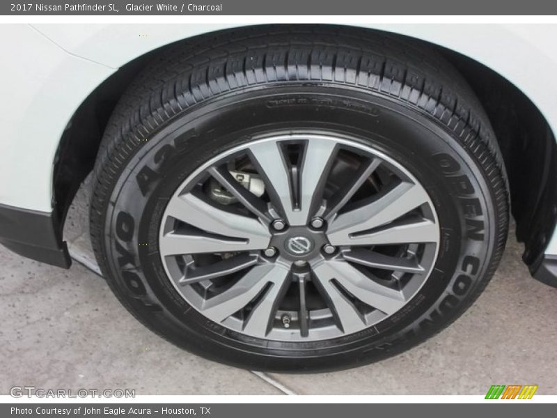 Glacier White / Charcoal 2017 Nissan Pathfinder SL