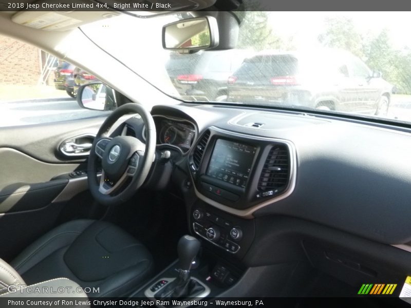 Bright White / Black 2018 Jeep Cherokee Limited 4x4