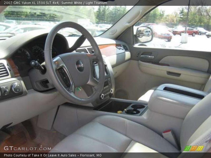 Summit White / Light Titanium 2007 GMC Yukon XL 1500 SLT 4x4