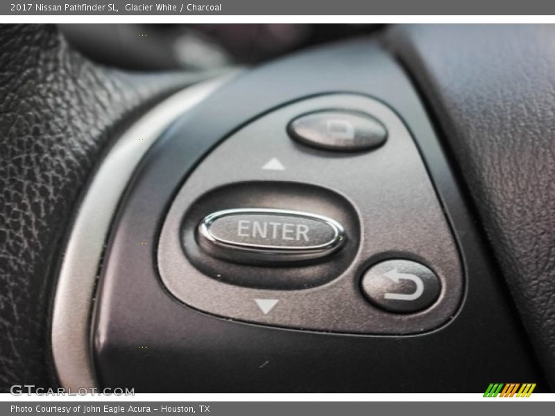 Glacier White / Charcoal 2017 Nissan Pathfinder SL