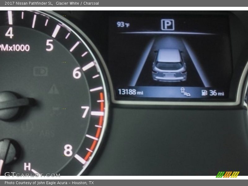 Glacier White / Charcoal 2017 Nissan Pathfinder SL