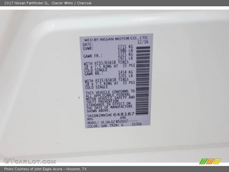 Glacier White / Charcoal 2017 Nissan Pathfinder SL