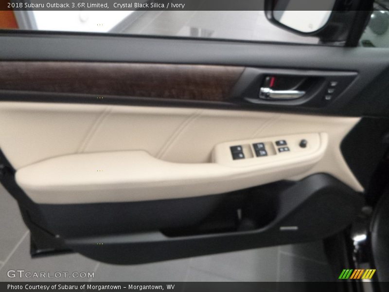 Crystal Black Silica / Ivory 2018 Subaru Outback 3.6R Limited