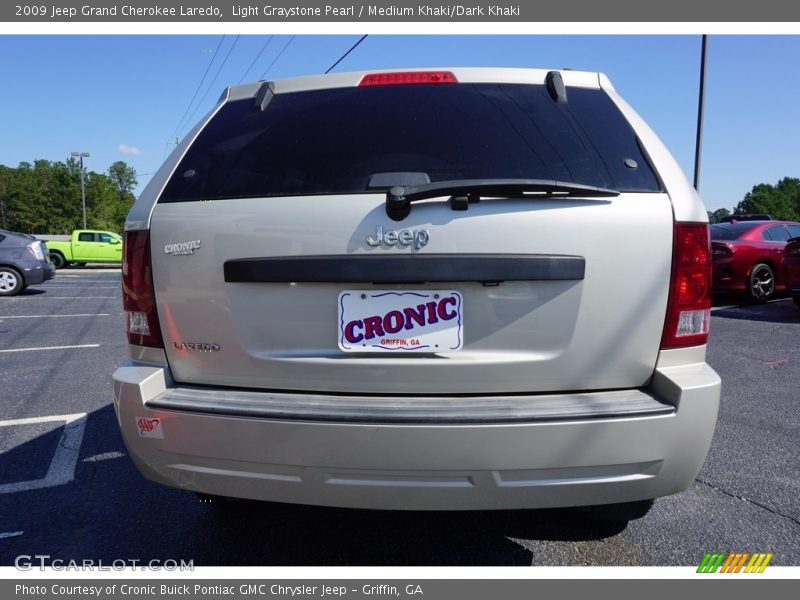 Light Graystone Pearl / Medium Khaki/Dark Khaki 2009 Jeep Grand Cherokee Laredo