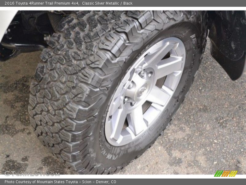 Classic Silver Metallic / Black 2016 Toyota 4Runner Trail Premium 4x4