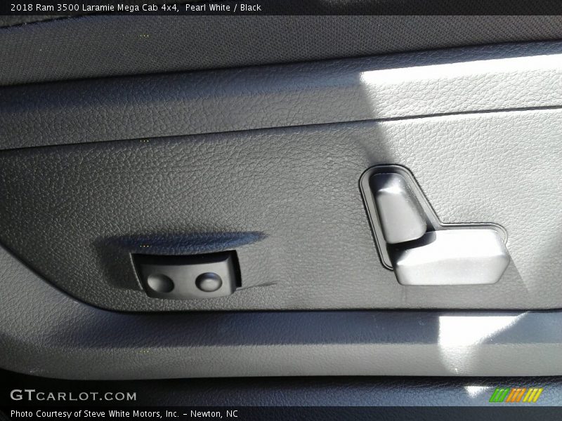 Pearl White / Black 2018 Ram 3500 Laramie Mega Cab 4x4