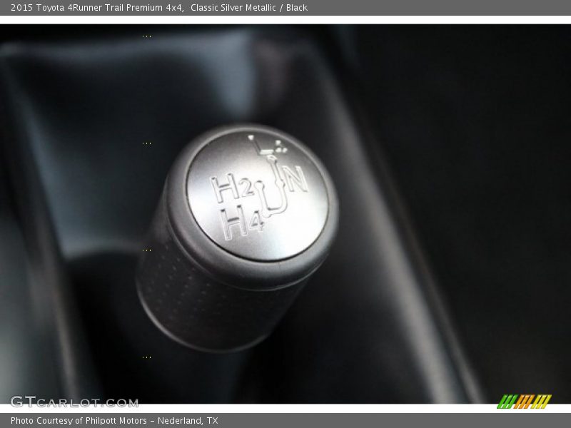 Classic Silver Metallic / Black 2015 Toyota 4Runner Trail Premium 4x4