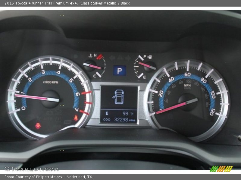 Classic Silver Metallic / Black 2015 Toyota 4Runner Trail Premium 4x4