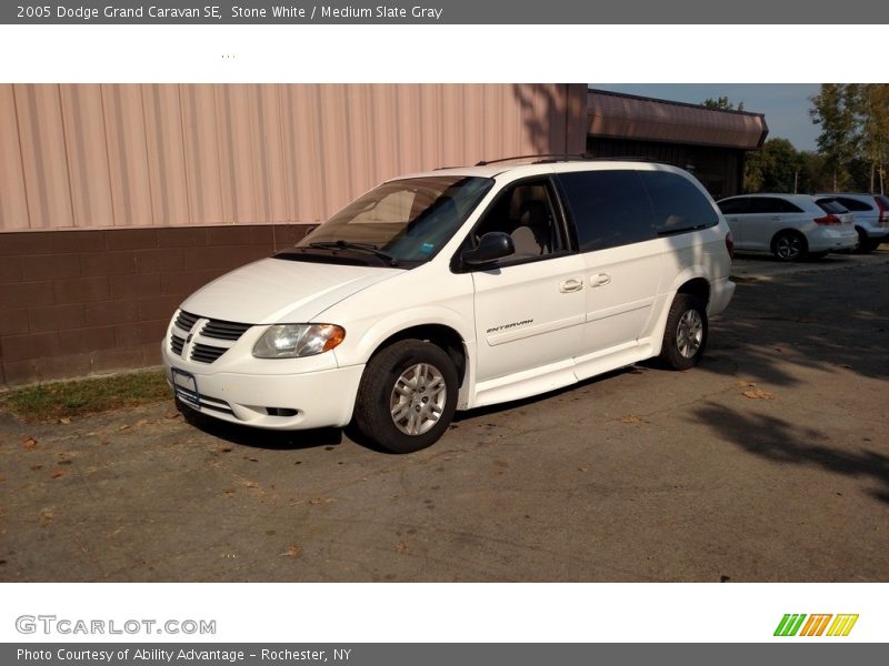 Stone White / Medium Slate Gray 2005 Dodge Grand Caravan SE