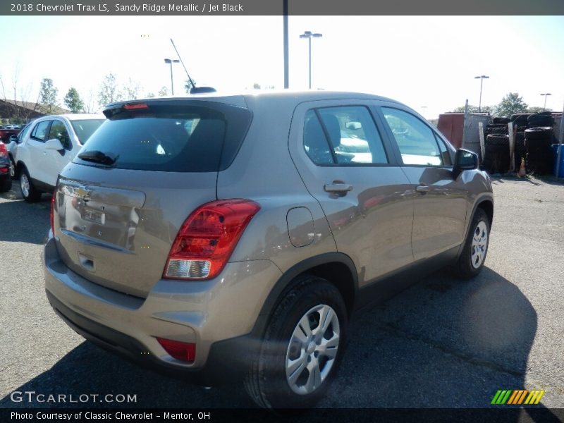 Sandy Ridge Metallic / Jet Black 2018 Chevrolet Trax LS