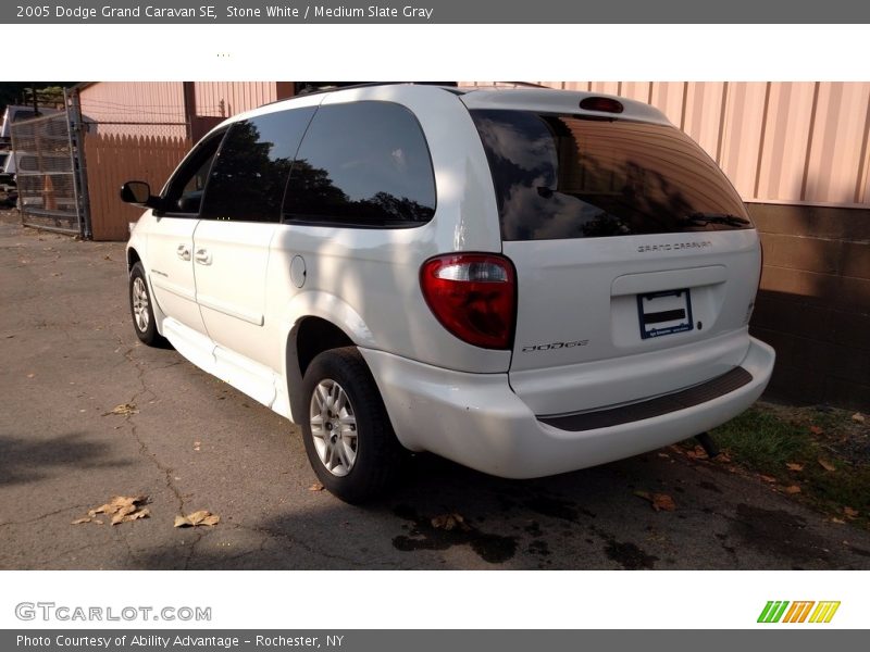 Stone White / Medium Slate Gray 2005 Dodge Grand Caravan SE