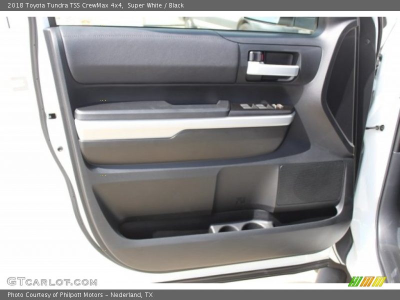Super White / Black 2018 Toyota Tundra TSS CrewMax 4x4