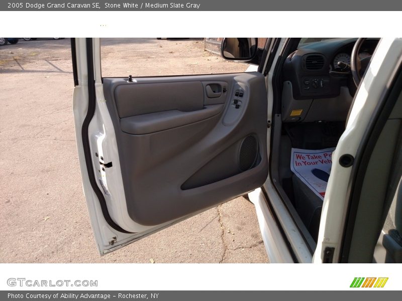 Stone White / Medium Slate Gray 2005 Dodge Grand Caravan SE
