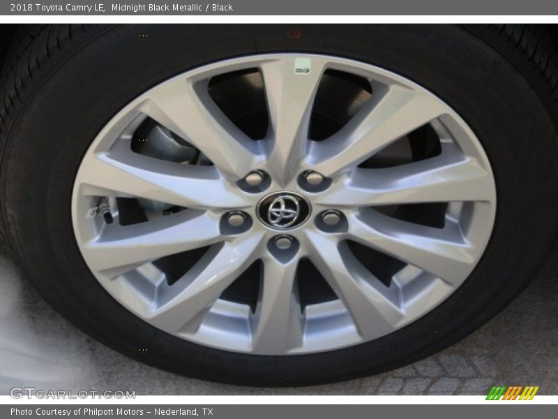 Midnight Black Metallic / Black 2018 Toyota Camry LE