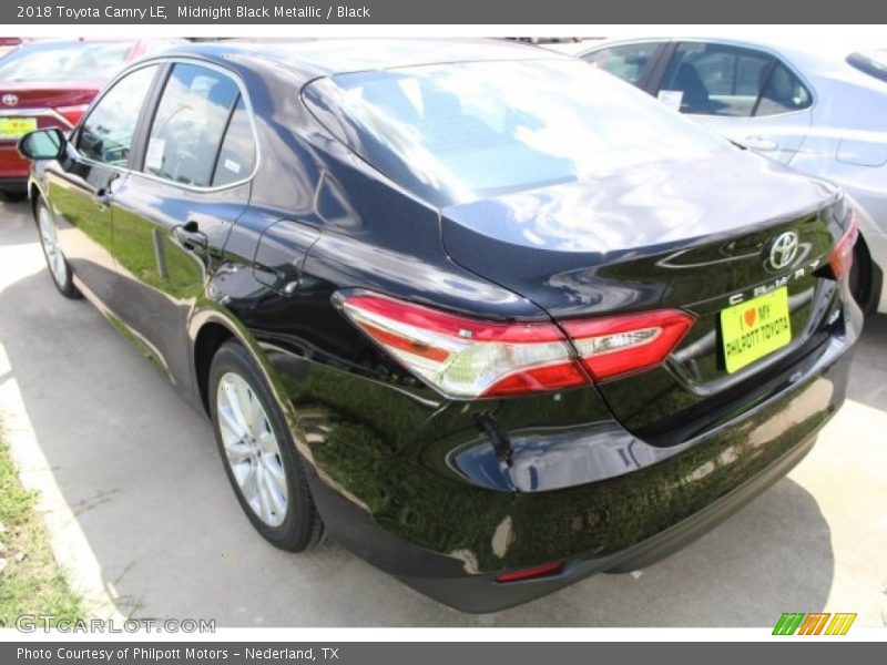 Midnight Black Metallic / Black 2018 Toyota Camry LE