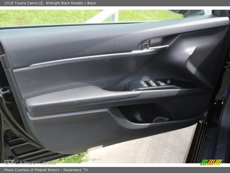 Midnight Black Metallic / Black 2018 Toyota Camry LE