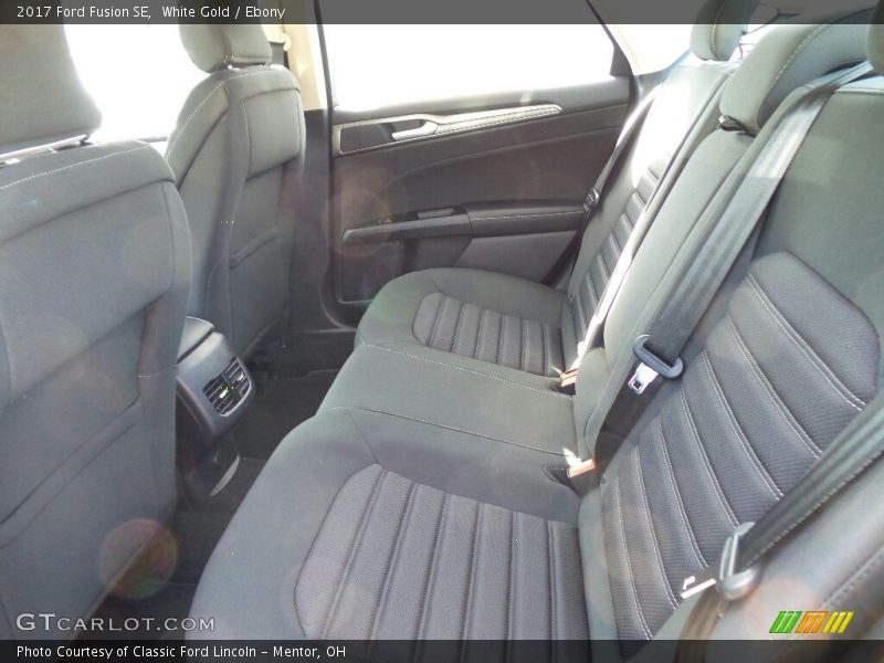 White Gold / Ebony 2017 Ford Fusion SE