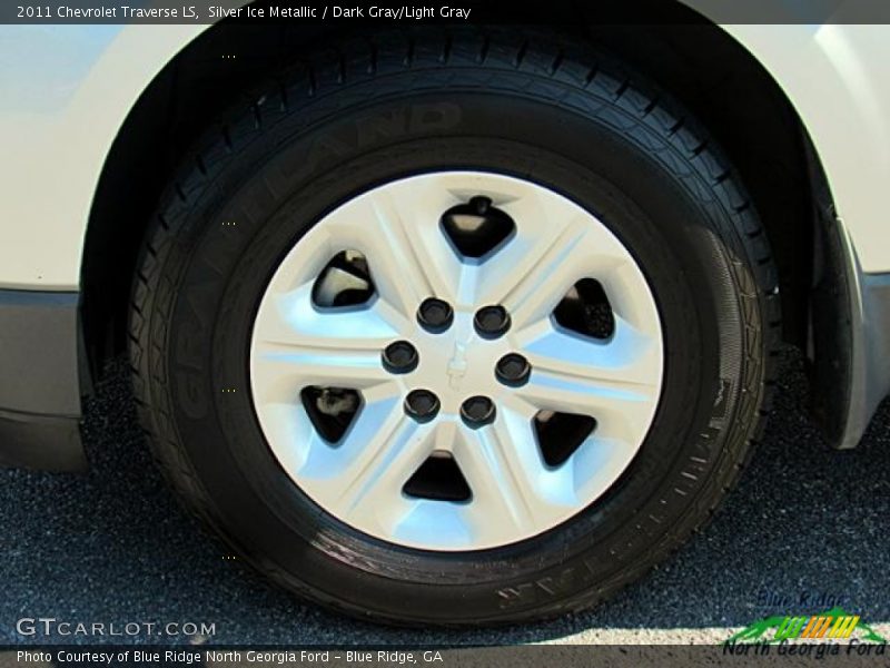 Silver Ice Metallic / Dark Gray/Light Gray 2011 Chevrolet Traverse LS
