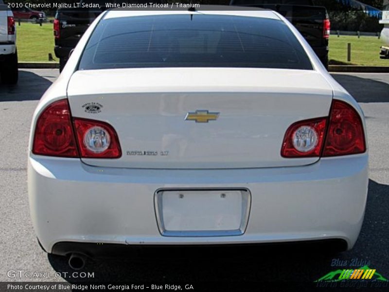 White Diamond Tricoat / Titanium 2010 Chevrolet Malibu LT Sedan