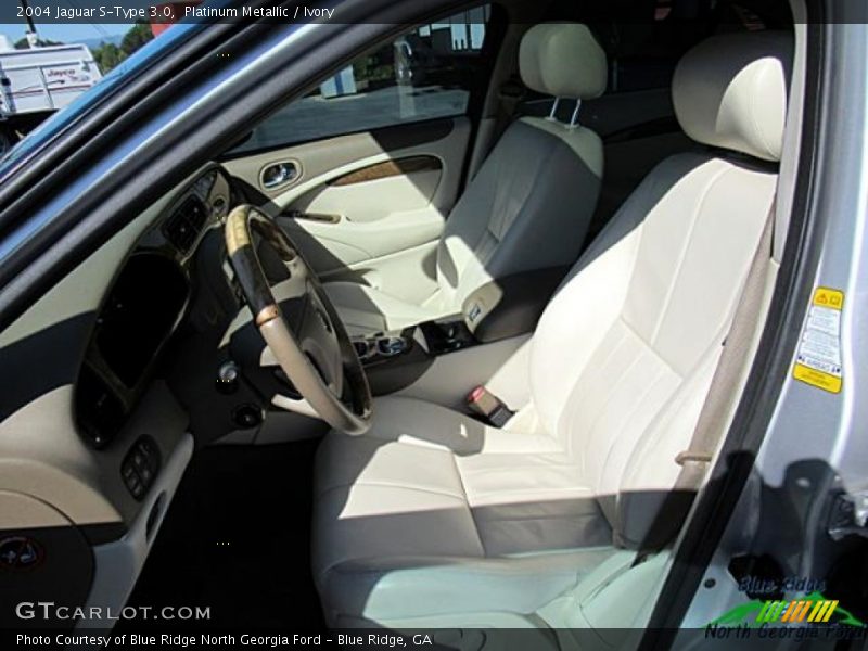 Platinum Metallic / Ivory 2004 Jaguar S-Type 3.0