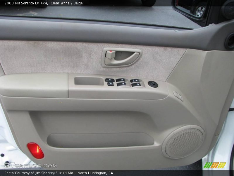 Clear White / Beige 2008 Kia Sorento LX 4x4