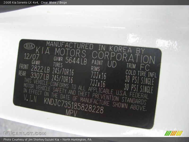 Clear White / Beige 2008 Kia Sorento LX 4x4