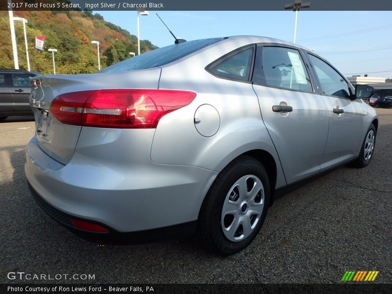 Ingot Silver / Charcoal Black 2017 Ford Focus S Sedan