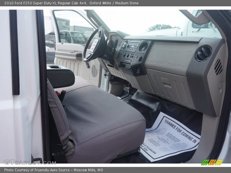 Oxford White / Medium Stone 2010 Ford F250 Super Duty XL Regular Cab 4x4