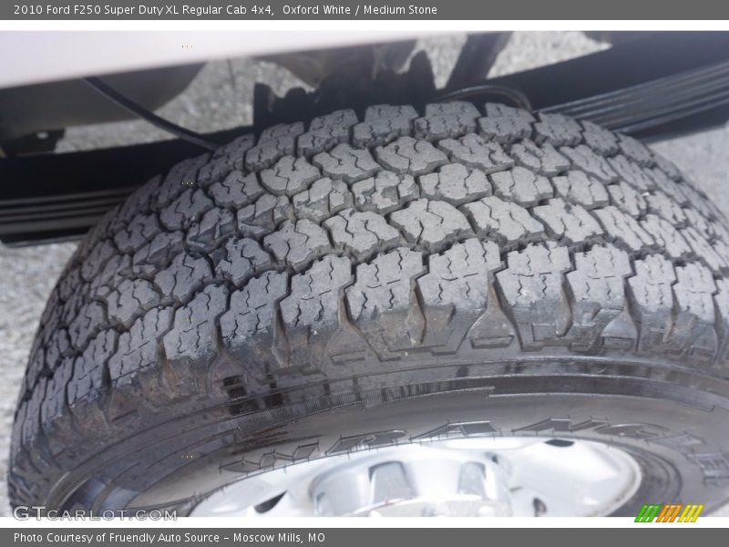 Oxford White / Medium Stone 2010 Ford F250 Super Duty XL Regular Cab 4x4